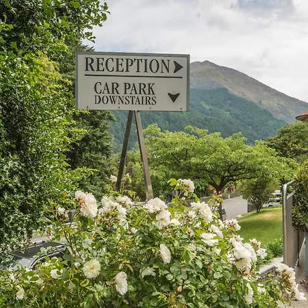 Coronation Lodge-3