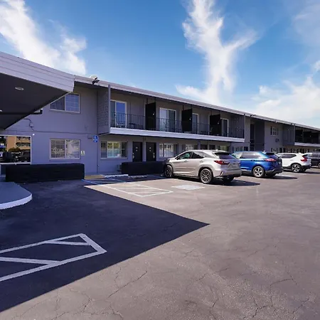 Seaside Inn & Suites-3