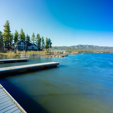 Sunrise Lakefront Family Cabin By Big Bear Vacations-2