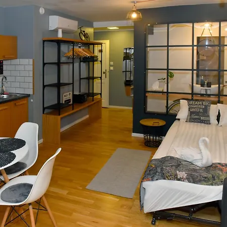 Walk Inn Vaci 78-2