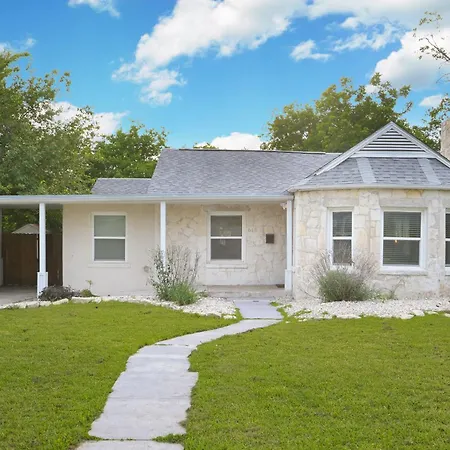 The Marbled Speakeasy - San Antonio Luxury Home By The Alamo-2