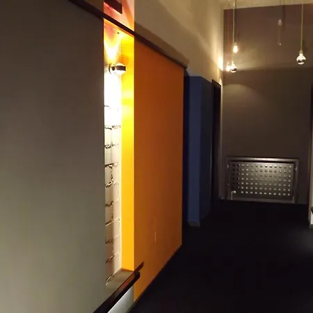 Hotel Cristall - Frankfurt City-2