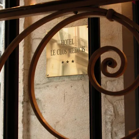 Le Clos Medicis-3