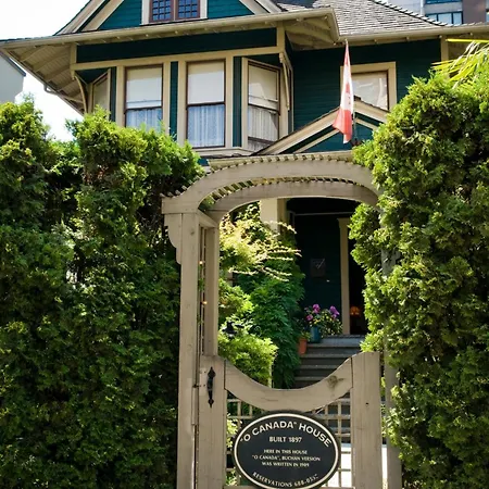 O Canada House Bed & Breakfast-2