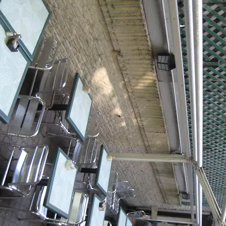 1595 Saint-Denis-2