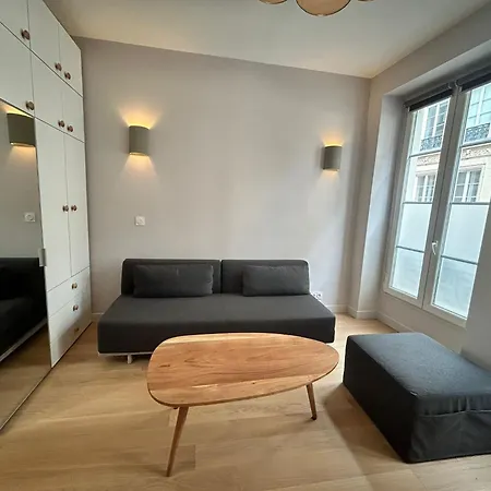 Enghien - New Studio Fully Furnished-3