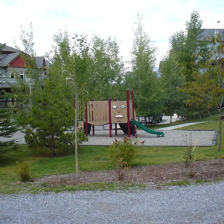 Lodges At Canmore-2