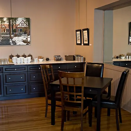 Banff Boutique Inn - Adults Only-2
