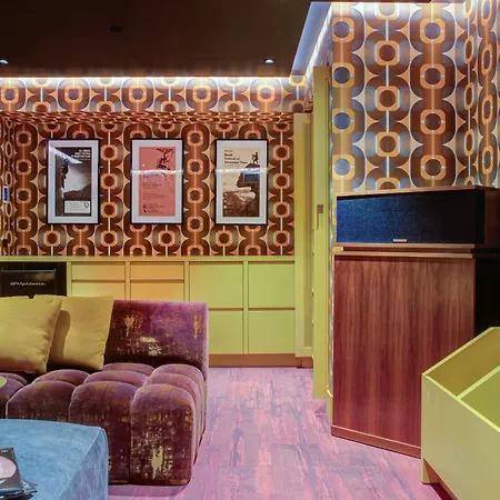 Moxy Banff-3