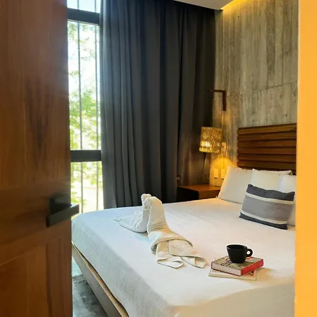 Iik Tulum By Groovy Stays- A Hip Condo-Hotel With Wifi, Rooftop, Pool, Sleeps 6-3