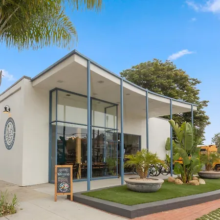 Ith Santa Barbara Surf Hostel-2