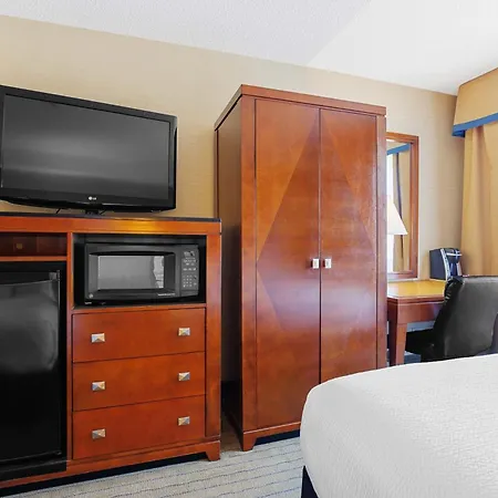 Sandman Hotel & Suites London Downtown-2