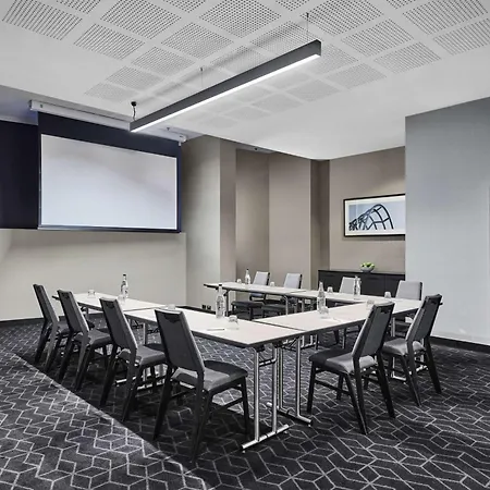 Vibe Hotel Melbourne Docklands-2