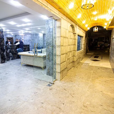 Beirut Hotel 2-3