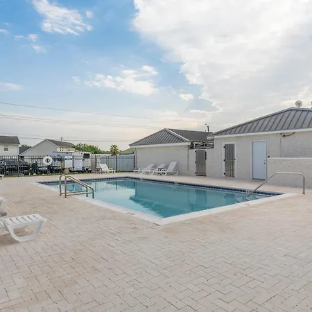 Sapphire Sands 3 Pools Pet Friendly-3