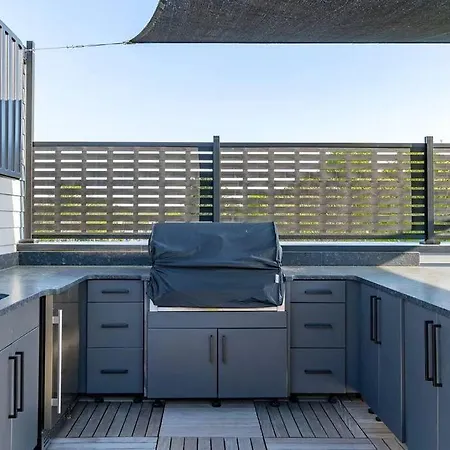 Modern 4Br - Heart Of Downtown Raleigh - Views!-3