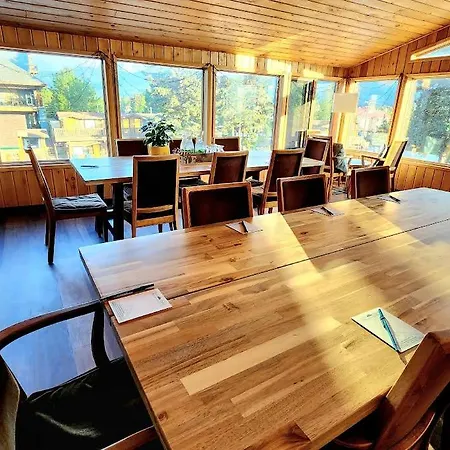 Rundle Mountain Lodge-3