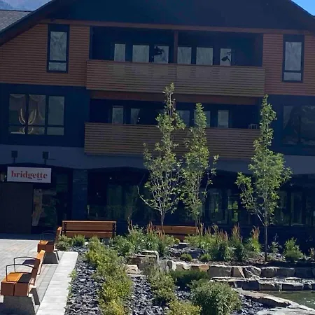 Le Bucheron Stunning Spring Creek Luxury Condo-2