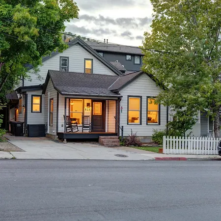 909 Park Ave Home-2