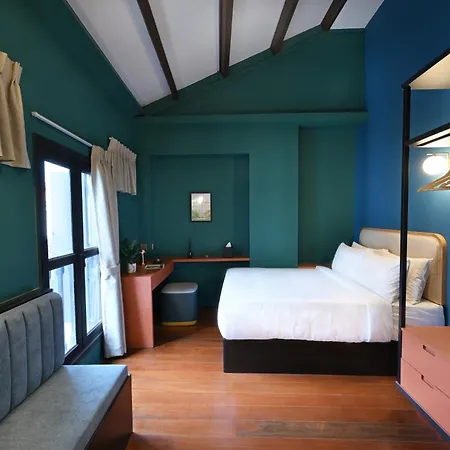Dream Chaser Boutique Capsule Hotel-2