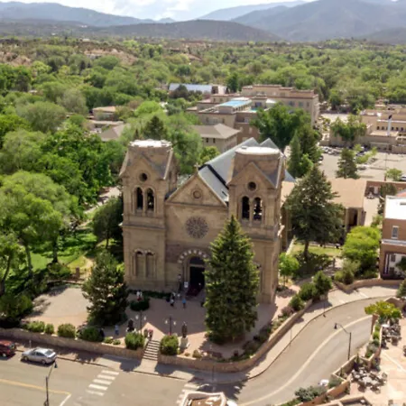Pinon Court By La Fonda-3
