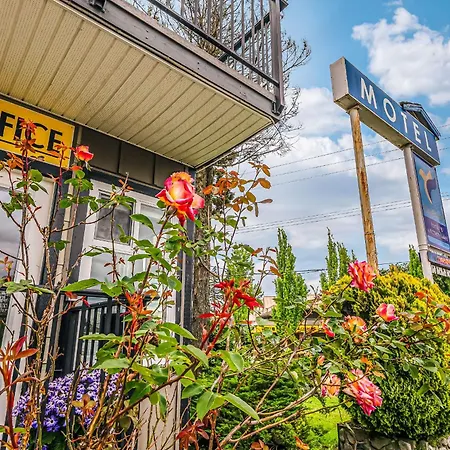 Bluebird Motel-2
