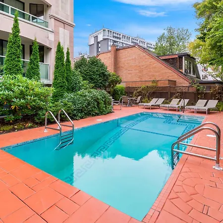 Best Western Plus Inner Harbour Hotel-2