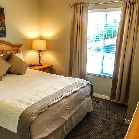 Skiers Lodge-2
