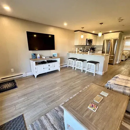 Updated Ocean Towers Condo In Ogunquit-3