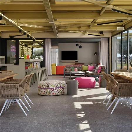 Moxy Athens City-2