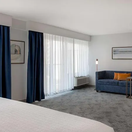 Hampton Inn By Hilton Winnipeg Downtown-2