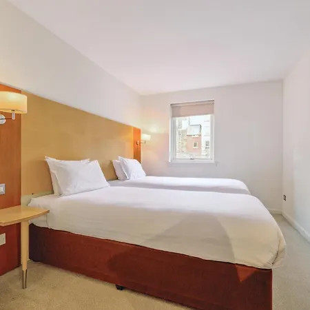 Holyrood Aparthotel-3