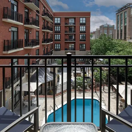 Courtyard By Marriott Savannah Downtown - Historic District-3