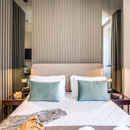 Hotel 77 Seventy-Seven Luxury Suites - Maison D'Art Collection-3