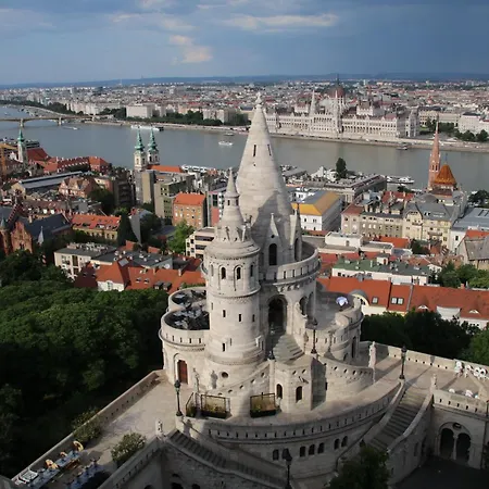 Budavar Bed And Breakfast-3