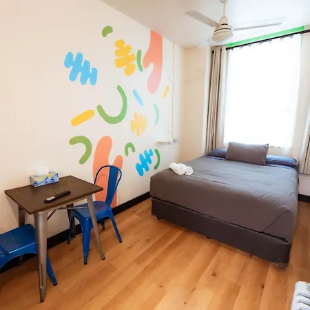 Flinders Backpackers-3