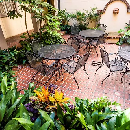 Kings Courtyard Inn-3