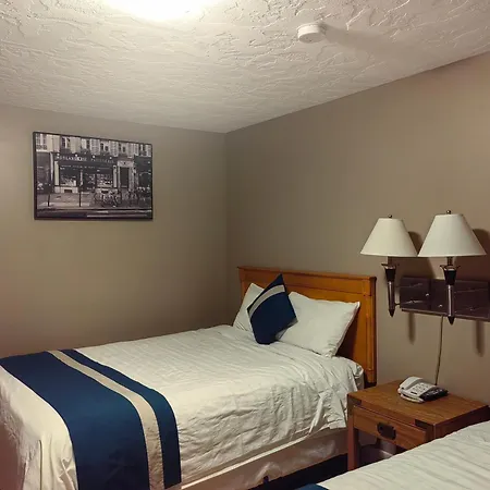 Harbour Light Motel-3
