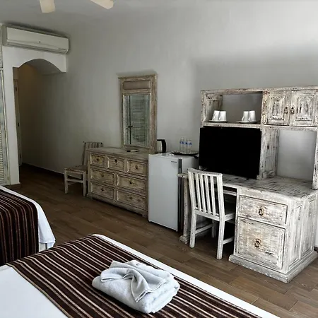 Coco Rio Hotel - Mamitas Beach Area-3