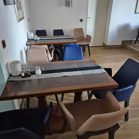 Hotel Ambassador Duesseldorf-2
