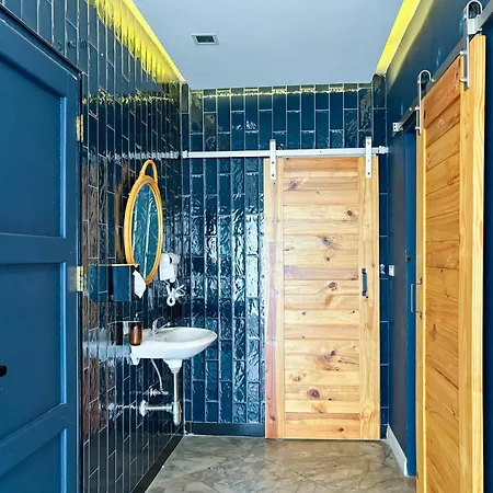 Pet Friendly Luna & Local Oldtown Bangkok-3