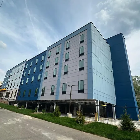 Comfort Suites Gatlinburg Downtown-Convention Center-3