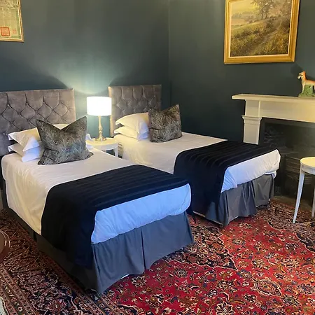 Six Brunton Place Guest House-2