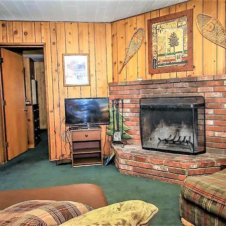 Twin Pines Family Cabin By Big Bear Vacations-3