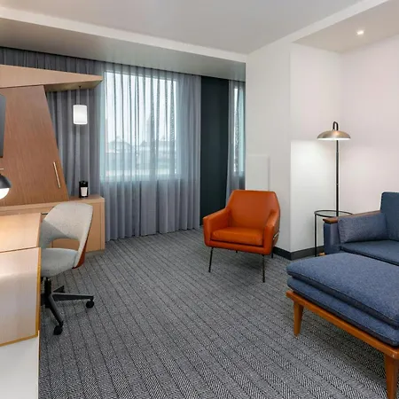 Courtyard By Marriott Buffalo Downtown/Canalside-3
