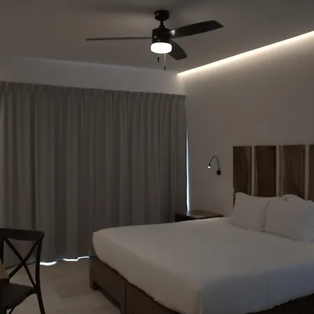 Hotel B10 - Distinctive Hotel--3