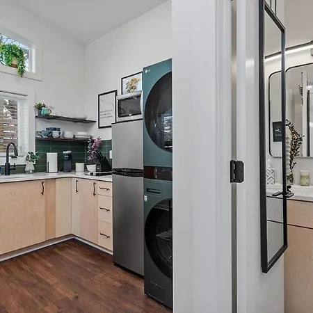 The Acorn - Tiny House In Historic Oakwood-3