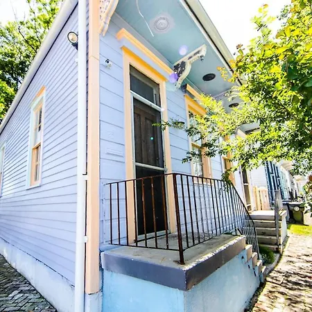Kerlerec Victorian Cottage - Steps To French Qtr.-3