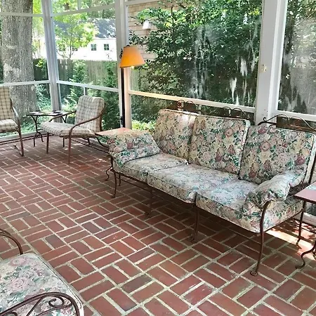 Columbia Avenue 32-2