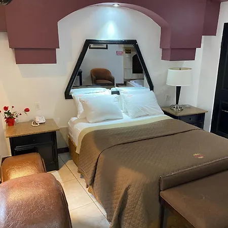 Hotel Yolanda-2
